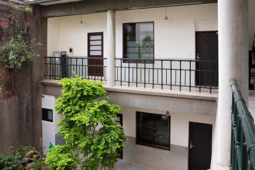 Un balcón o terraza de 櫻花樹夏民宿