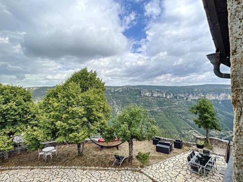 Φωτογραφία από το άλμπουμ του Bâtisse de charme et vue exceptionnelle entre Causses et Gorges du Tarn σε Saint-Rome-de-Dolan