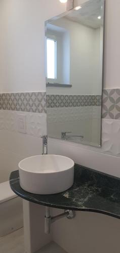Ένα μπάνιο στο alhena room