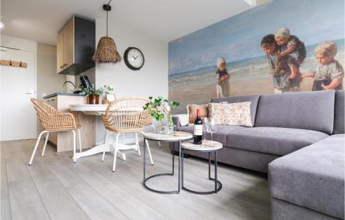 Posezení v ubytování Stunning Apartment In Bruinisse