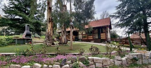 Gallery image of ויטראז' ההר in Neve Ativ
