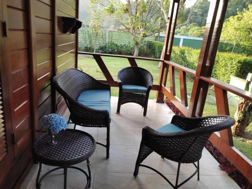 Balkón nebo terasa v ubytování Paz na Serra Teresopolis