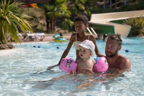 Gallery image of Camping maeva Escapades Le Domaine Aramis in Marsan