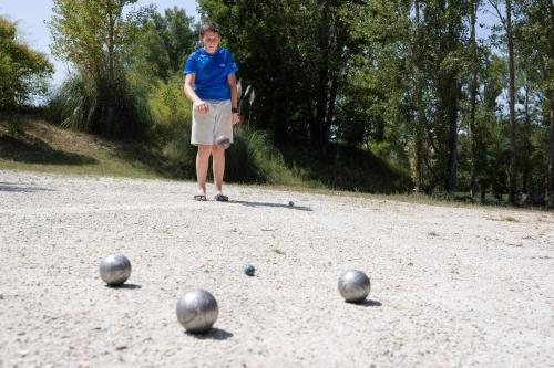 Gallery image of Camping maeva Escapades Le Domaine Aramis in Marsan