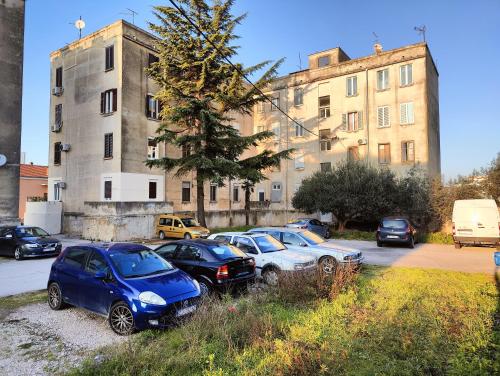 MS 3BR Apartment near Kolovare beach