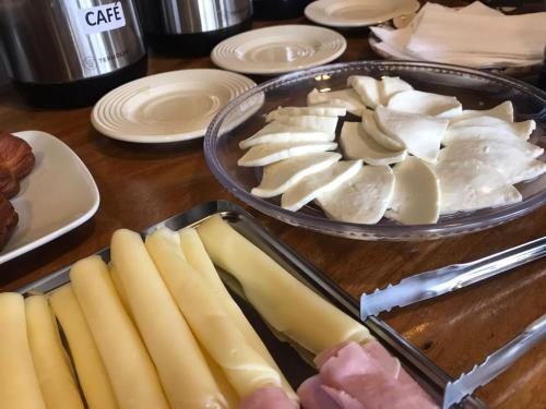 Makanan di atau berdekatan inn ini