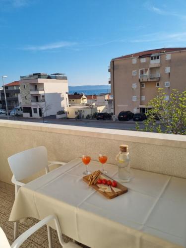 Apartments Ema near beach