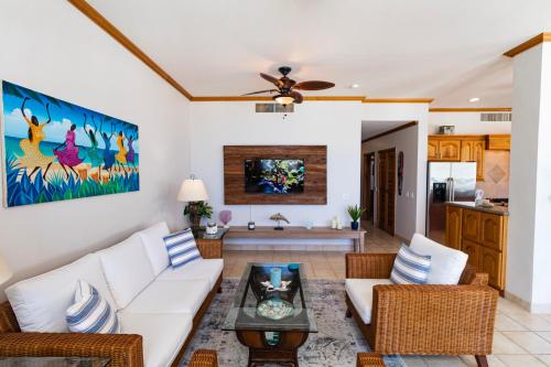 TV a/nebo společenská místnost v ubytování Tara Del Sol Resort