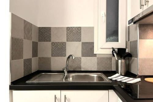 Pame Rentals - Ideal for 2 in Pagrati