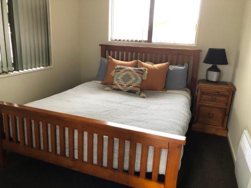 Katil atau katil-katil dalam bilik di Twizel - Apartment on Woodley