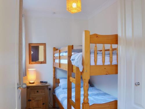 Krevet ili kreveti na sprat u jedinici u okviru objekta Dartmoor View