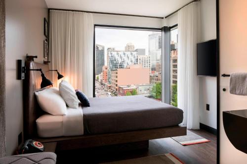 Moxy Chicago Downtown Image