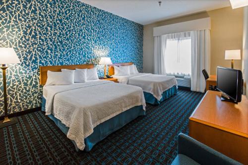 Posteľ alebo postele v izbe v ubytovaní Fairfield Inn & Suites Toledo North