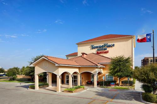 a front view of a hampton place hotel at TownePlace Suites by Marriott Midland in Midland
