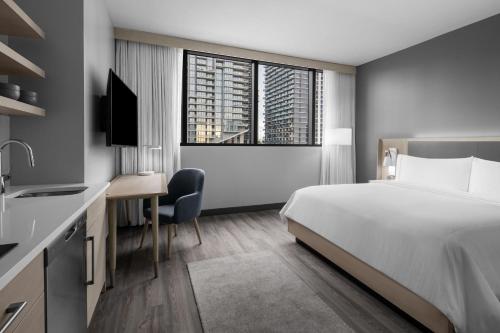 Element Miami Brickell Image