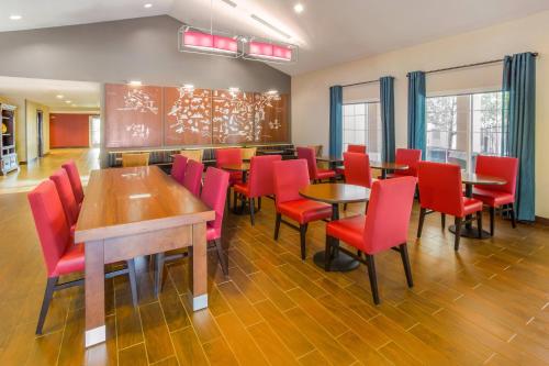 Posezení v ubytování TownePlace Suites Tucson Airport