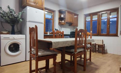A kitchen or kitchenette at Casa Angela
