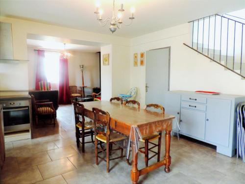 Photo de la galerie de l'établissement Majestic holiday home in Les Assions with terrace, à Les Assions