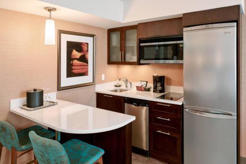 Residence Inn by Marriott Vancouver Downtown Image