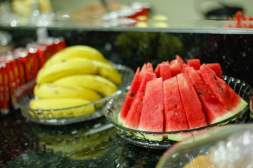 ホテルの敷地内または近くでの食事または食べ物