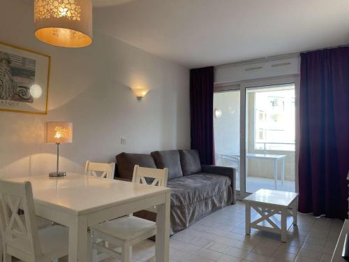 Appartement avec terrasse, piscine et à 5 min de la plage à Juan les Pins - FR-1-252-185