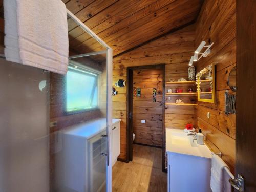 Una cocina o cocineta en Glo's Place