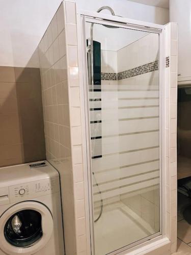 Kúpeľňa v ubytovaní Appartement chaleureux au centre du village