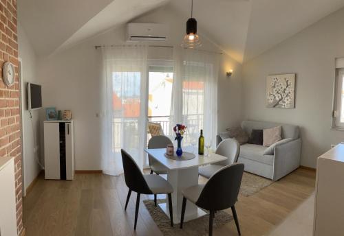 Apartment Blue Dream II