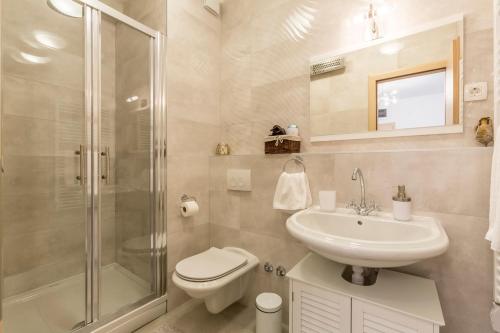 Belo Horizonte, with Pool & Sea View
