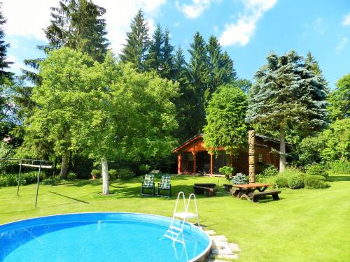 Piscina a Chalupa U Beranů o a prop