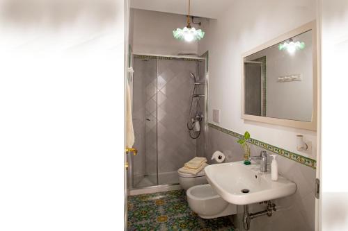 Tu Casa: Picturesque Guest House Napoli photo 12