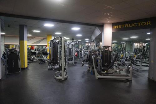 Posilňovňa alebo fitness centrum v ubytovaní Appartment Totally upgraded at BENAL BEACH
