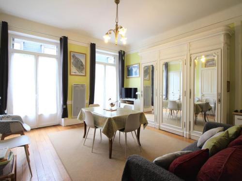 Studio 4 personnes hyper centre Mont-Dore avec balcon et wifi - FR-1-608-69