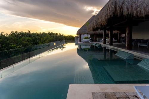 Bazén v ubytování Luxury & Modern Apartments in Tulum Top Amenities By Yeah nebo v jeho okolí
