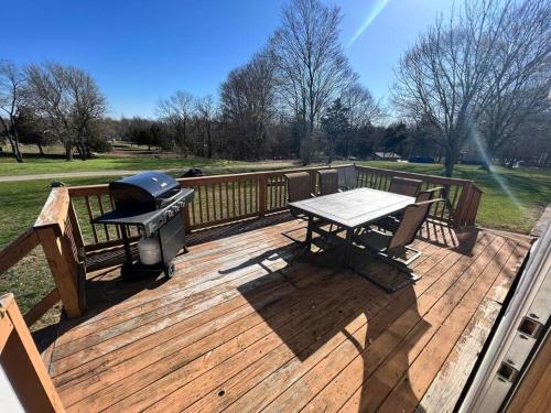 Bloomington's Cozy Model Home – Photos 2