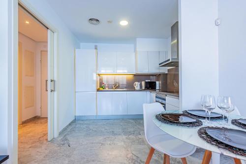 Η κουζίνα ή μικρή κουζίνα στο GEMELOS sea view apartment