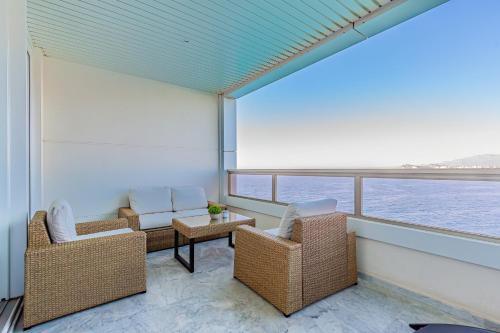 Χώρος καθιστικού στο GEMELOS sea view apartment