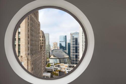 Pemandangan umum bagi Chicago atau pemandangan bandar yang diambil dari hotel