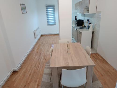 Küche/Küchenzeile in der Unterkunft Apartman VOZIC
