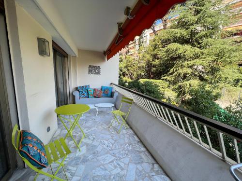 Balkón nebo terasa v ubytování CANNES Martinez- family apartment 100m2