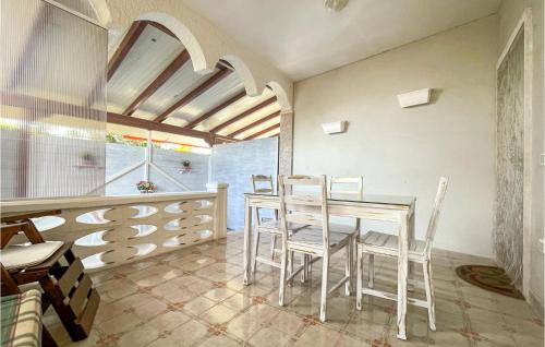 Φωτογραφία από το άλμπουμ του Stunning Home In Marina Di Lizzano σε Marina di Lizzano