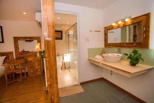 Φωτογραφία από το άλμπουμ του Rex Hotel & Apartment στο Να Τρανγκ