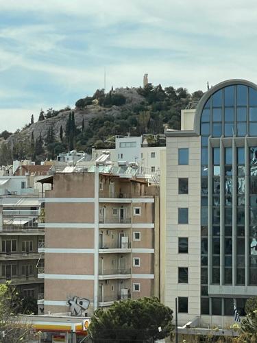 Modern Cityview Flat - 1 min to Metro - Walk to Acropolis
