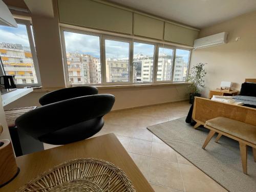 Modern Cityview Flat - 1 min to Metro - Walk to Acropolis