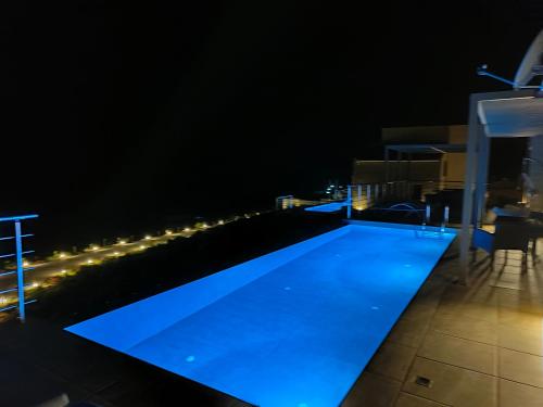 Πισίνα στο ή κοντά στο Olive and Aloe Villas