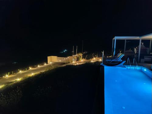 Πισίνα στο ή κοντά στο Olive and Aloe Villas
