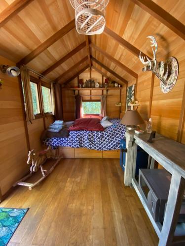 Afbeelding uit fotogalerij van Les cabanes de Vallis Clausa in Saumane-de-Vaucluse