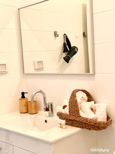 Φωτογραφία από το άλμπουμ του • Spacious Apartment in Trendy Akko/Acre • σε Άκρα