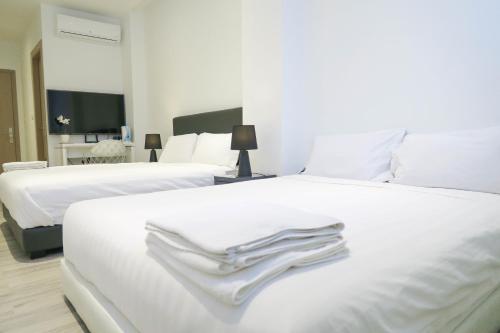 Comfy Studio 6 by Ong Realty