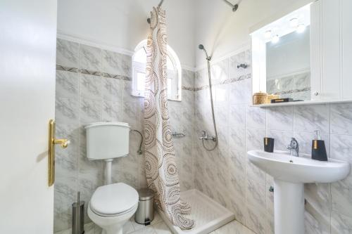Un baño de Villa Dionysios